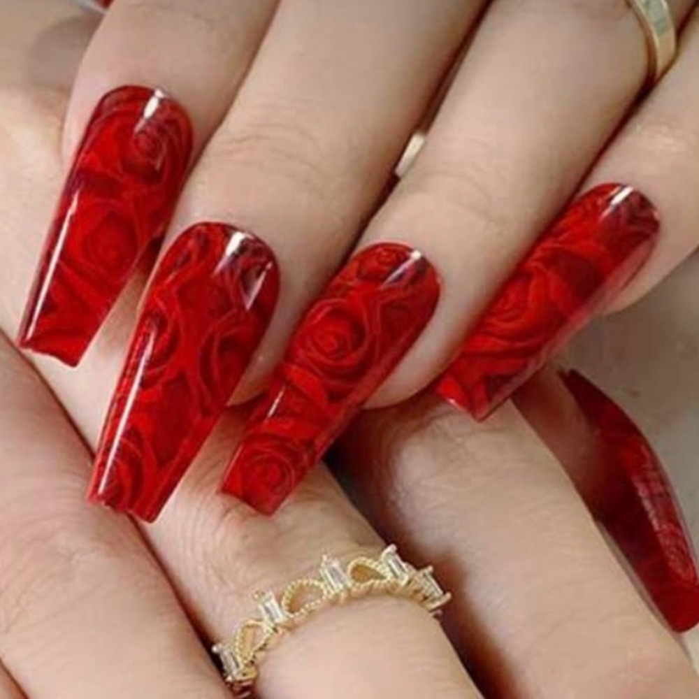 Red Rose Metallic Coffin Nail Kit, 24-Piece Press-On Nails, New